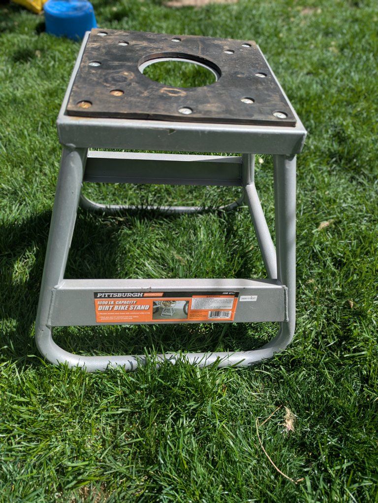 Pittsburgh Dirt bike 1000lb stand