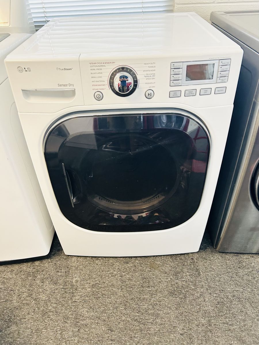 LG electric dryer with steam refresh