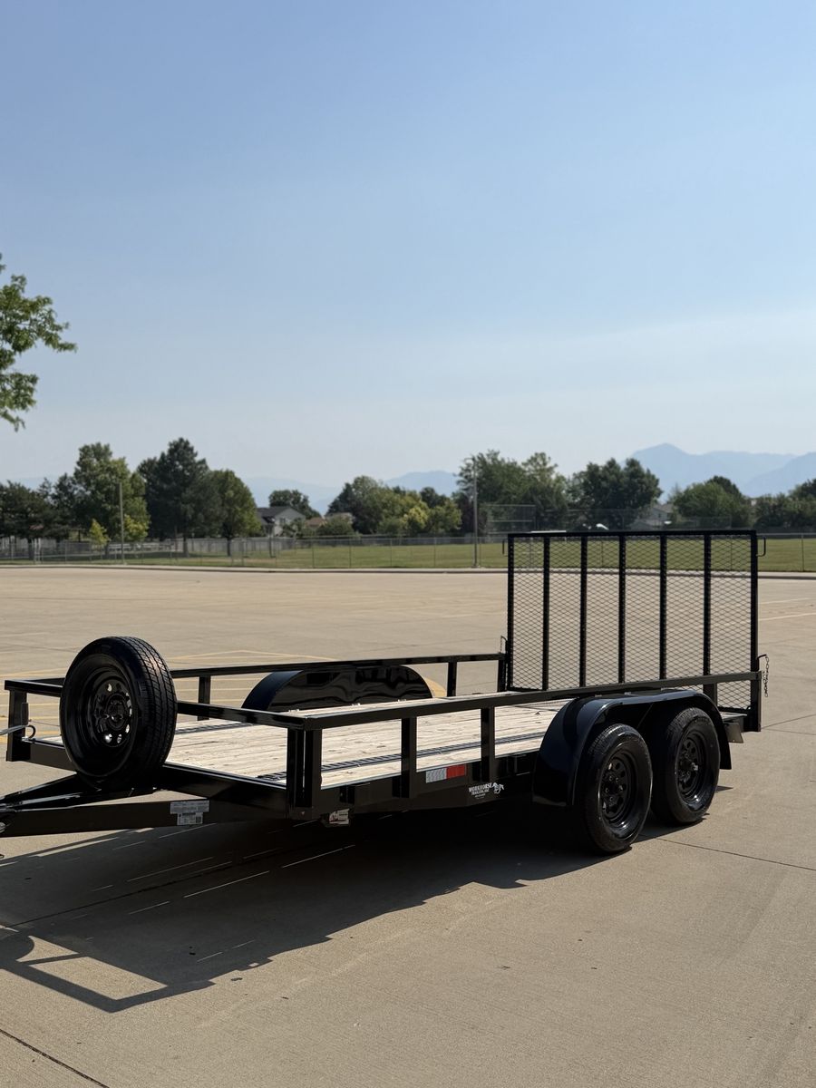 Like new 2023 7x14 dual axle trailer