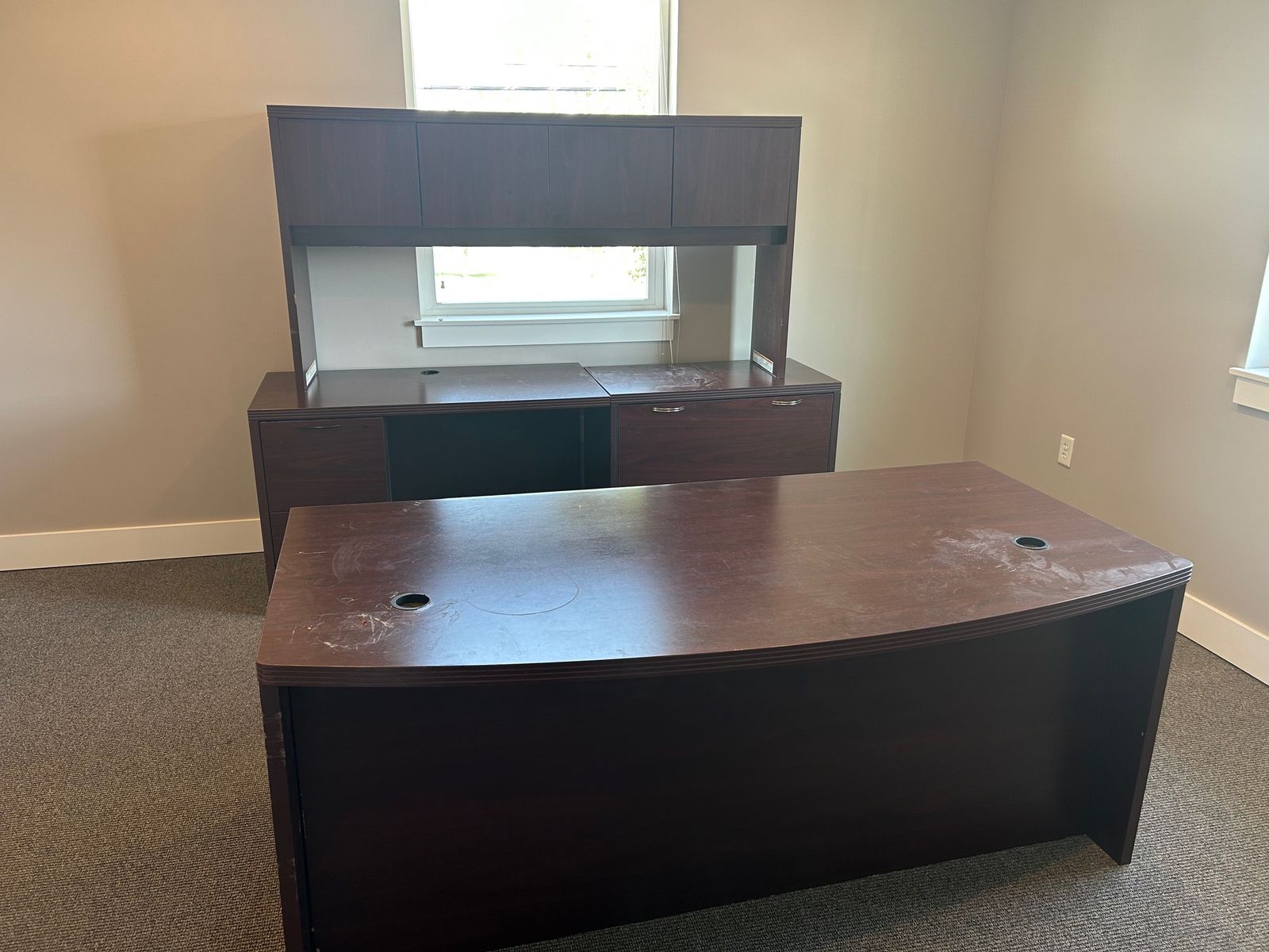 Office Desk - FREE