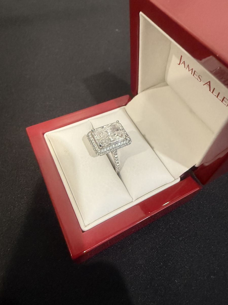 5.01ct custom lab grown diamond engagement ring