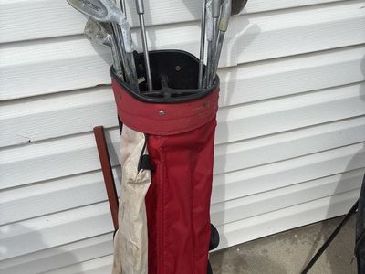 Dunlop Power Trac Golf Club Set with Red Bag Used Condition