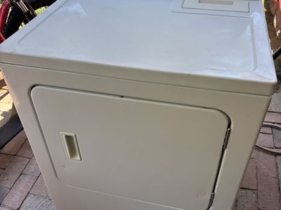 Amana Super Capacity Electric Dryer