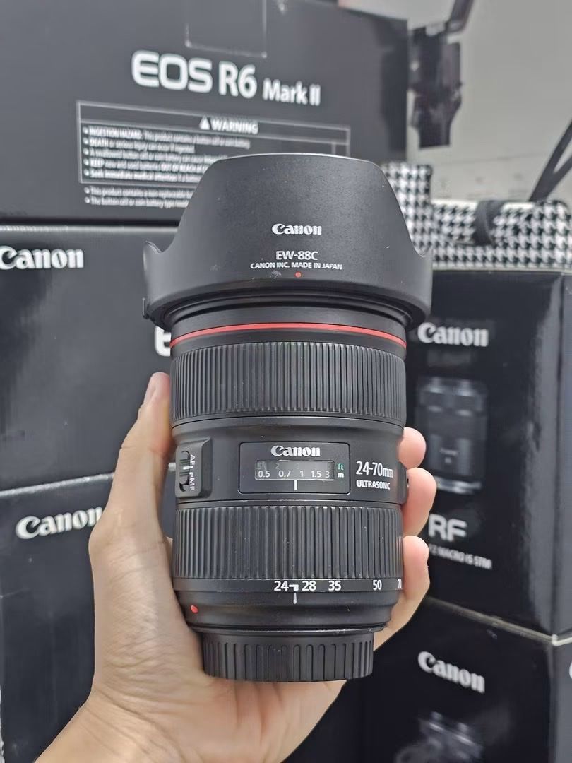 Canon R6, adapter, 24-70 2.8 ii L 