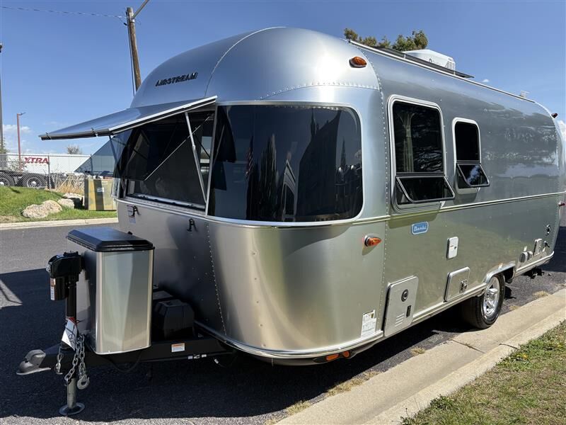 2026 Airstream Bambi 22FB NEW