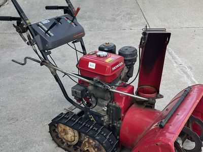 Honda HS928 Hydrostatic Track Drive Snow Blower. Great condition.