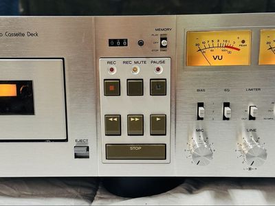 TEAC A‑650 VINTAGE HIGH FIDELITY CASSETTE