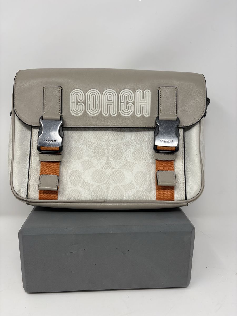 Coach Signature Messenger Crossbody Bag C8728