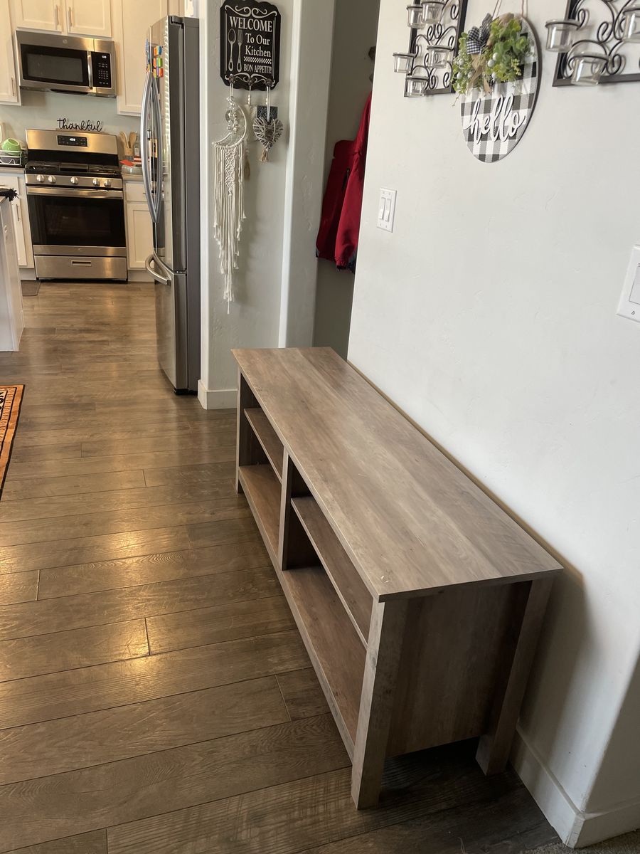 WalkerEdison Grey Wash Simple wood Tv StanD