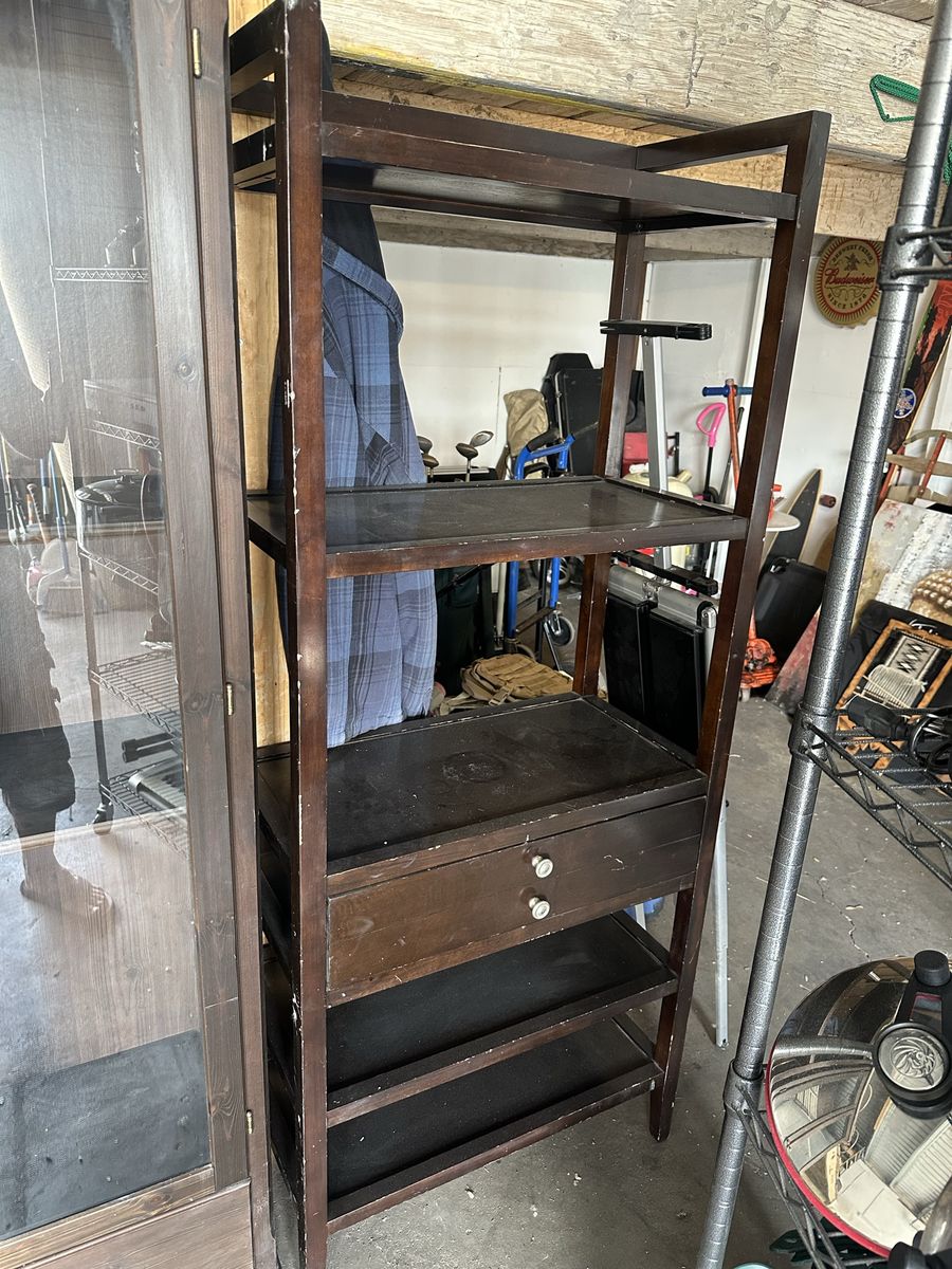 PROJECT Bookcase