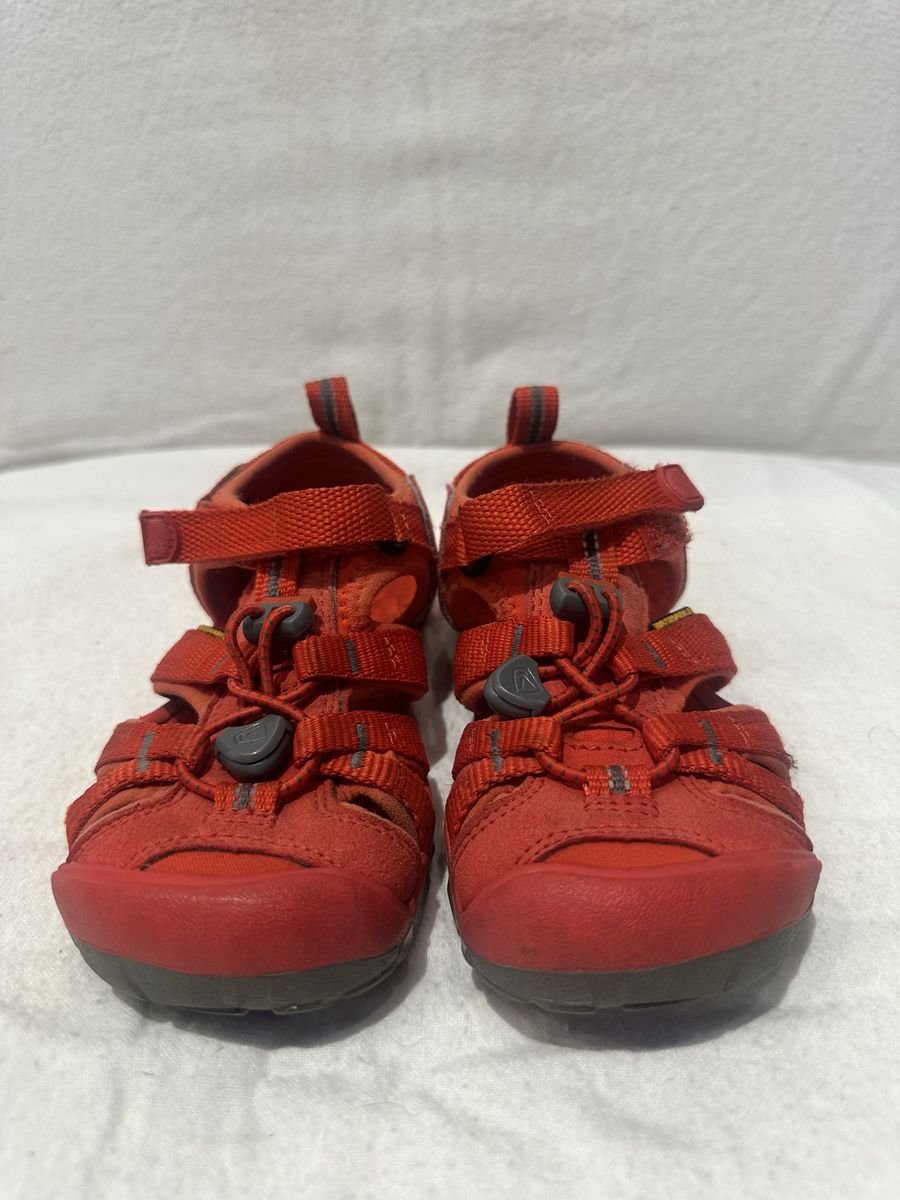 Keen toddler, size 10 red slim style, hiking sandals