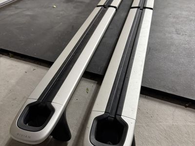 Rivian R1T OEM Crossbars Roof Racks Silver