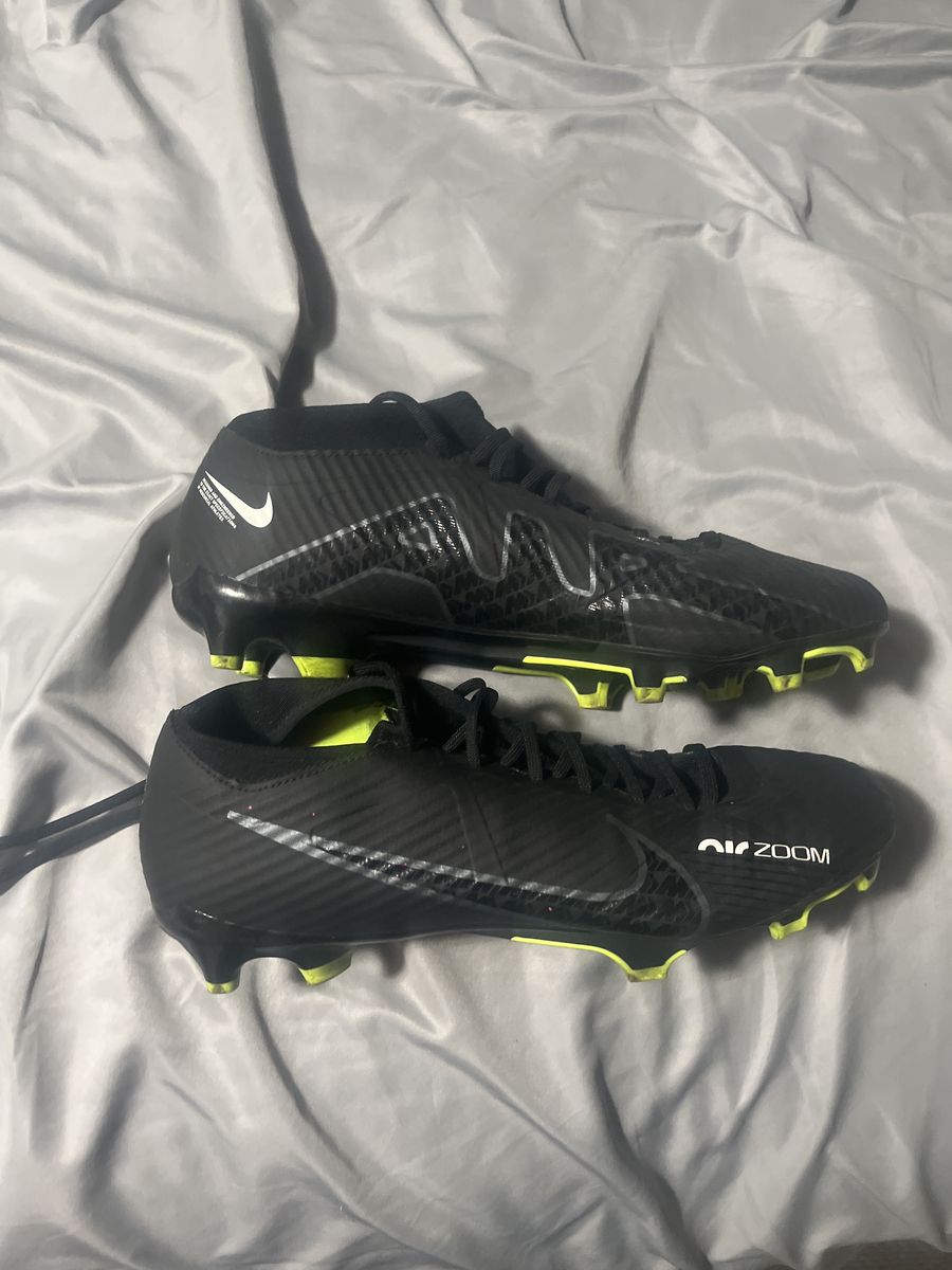 Men’s Nike Mercurial air zoom cleats size US 10.5