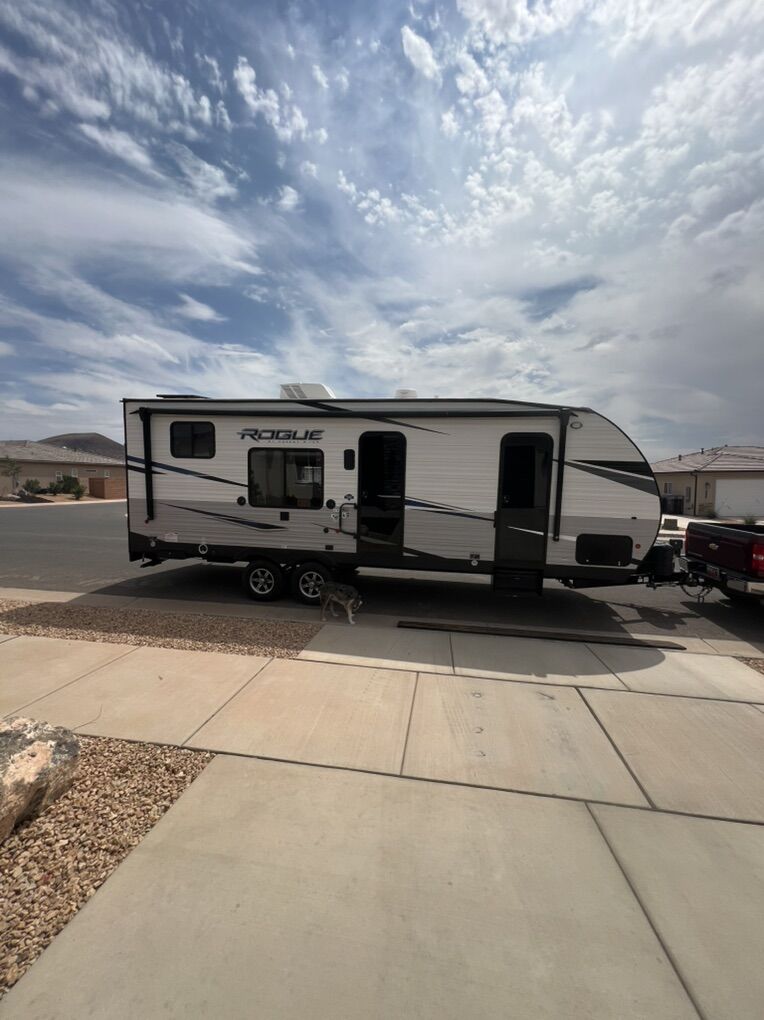 31 Ft 2021 Forest River 25V Toy Hauler