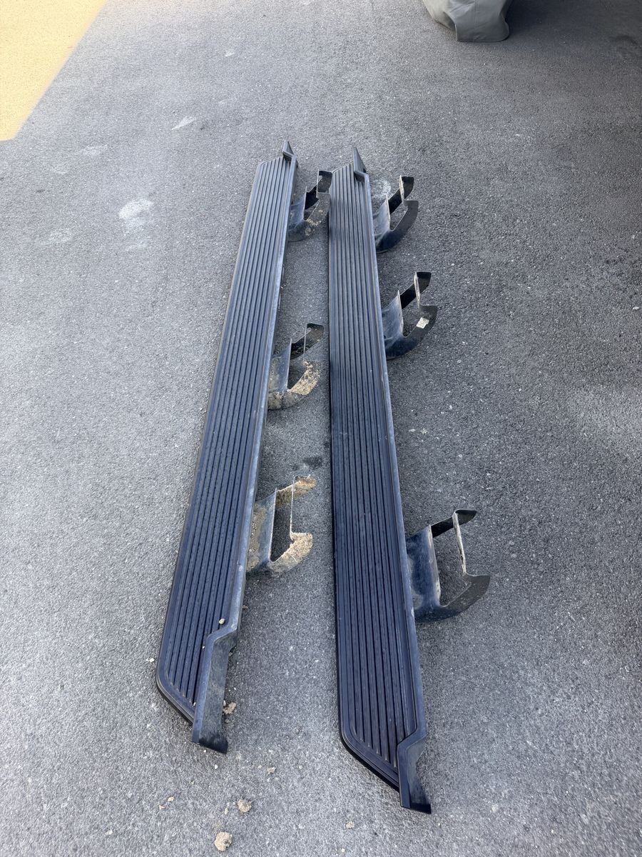 Factory Running Boards 2024 Ford Expedition