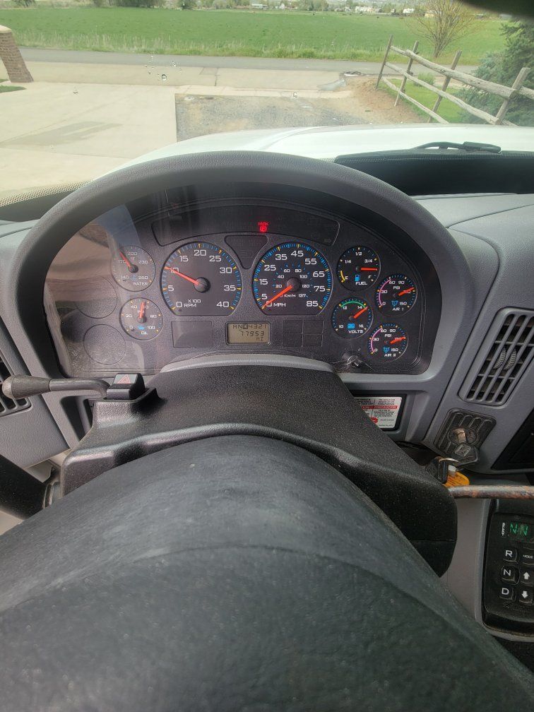 Main image 3