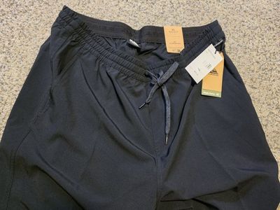 Quiksilver Amphibian Walkshorts for Water - Men's XL Regular Fit Black Swim Trunks