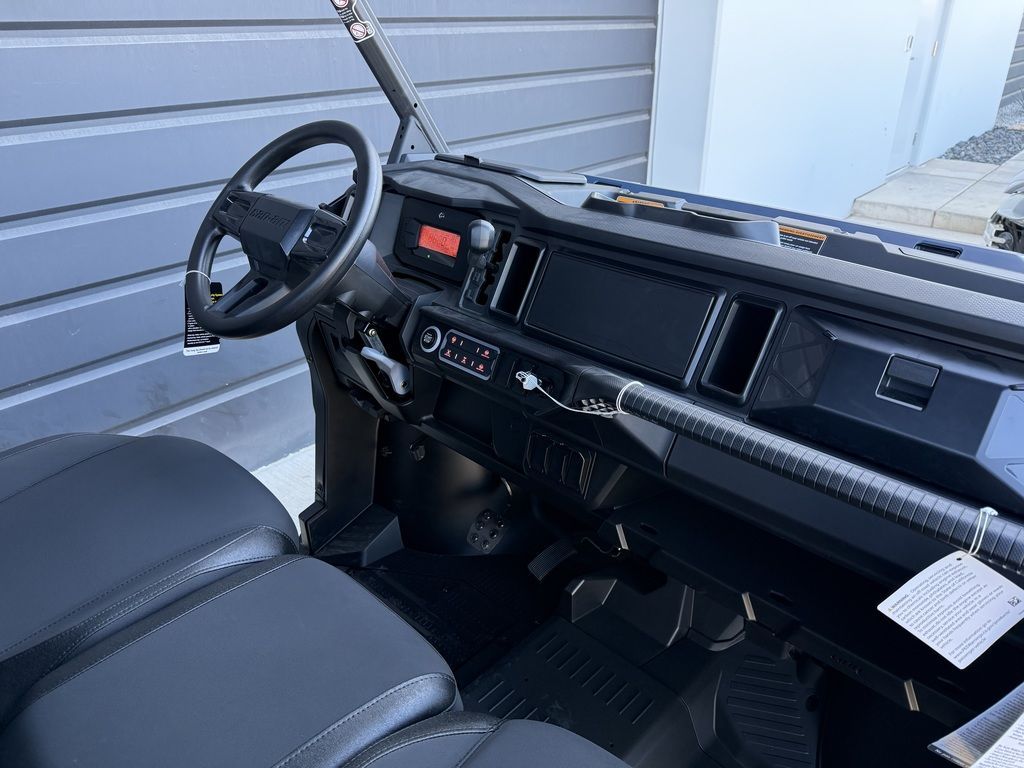 Main image 6