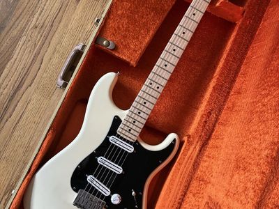 Fender Billy Corgan Artist Stratocaster – Olympic White – OHSC – Case Candy