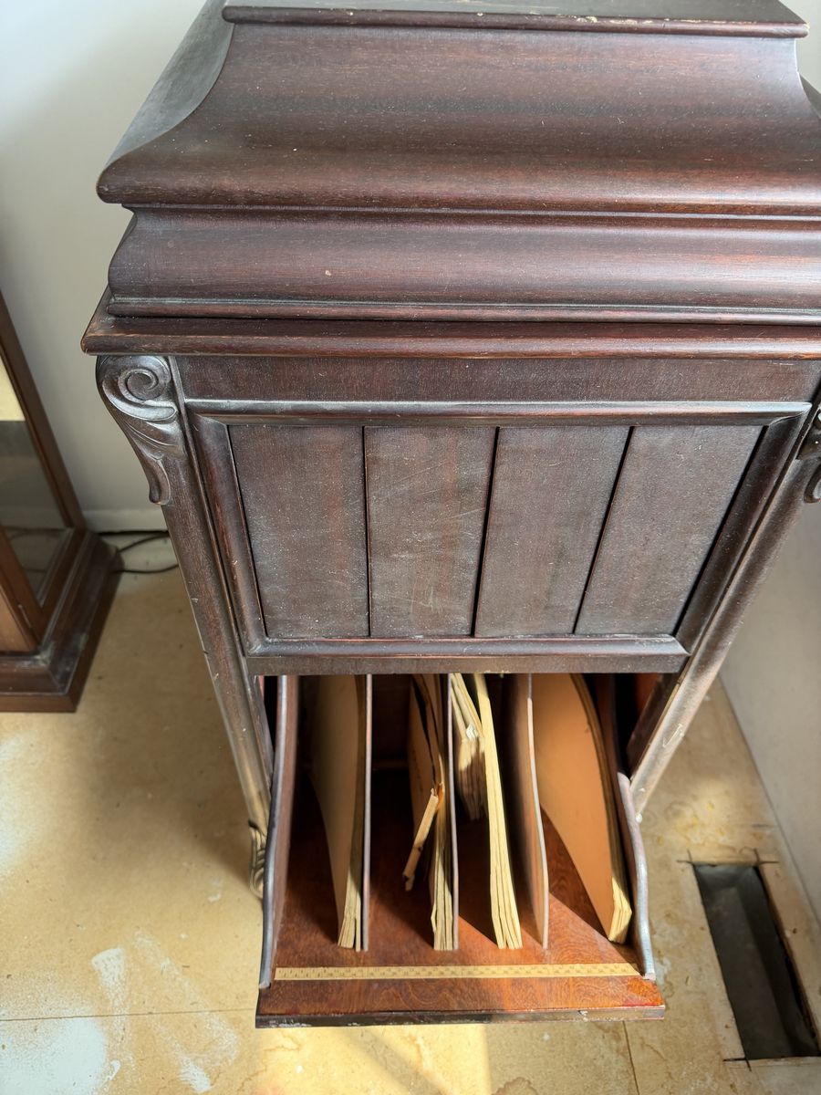 Main image 13