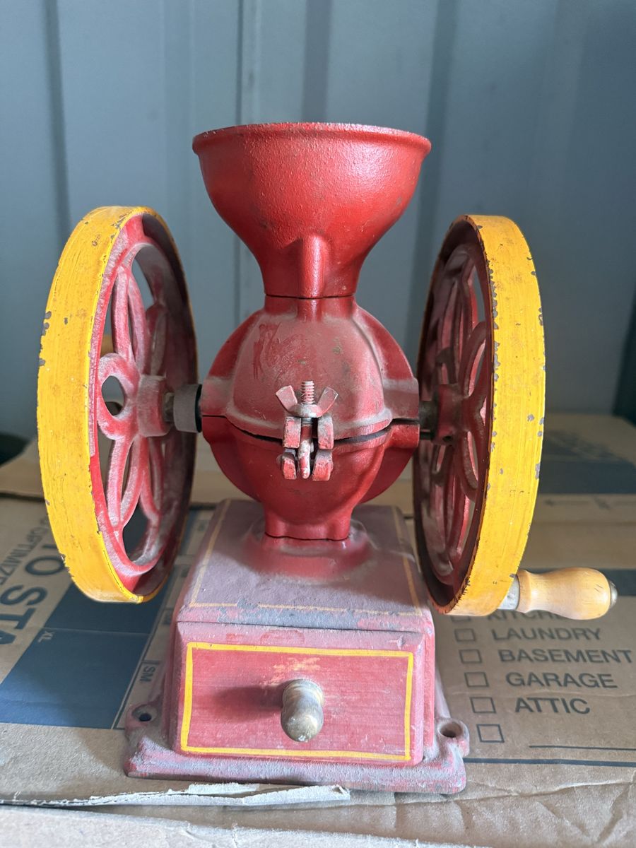 VINTAGE JOHN WRIGHT INC  WRIGHTSVILLE  PA CAST IRON COFFEE GRINDER/MILL
