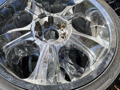 Offset 20’ and 22’ rims and tires
