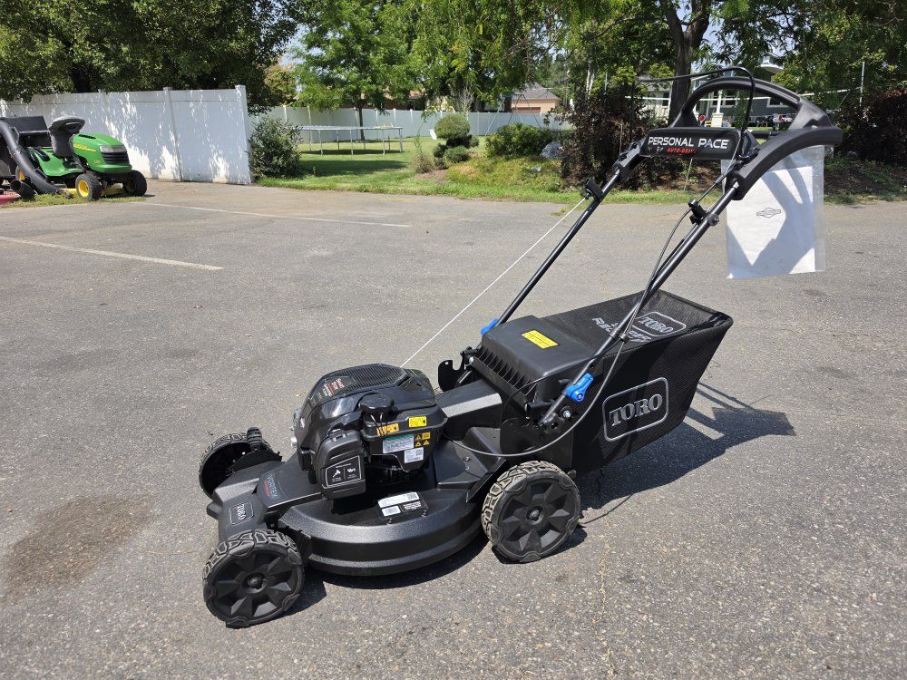 NEW Toro 22" Personal Pace Self-Propelled Lawn Mower – Model 21565