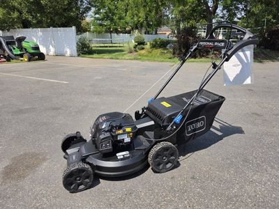 NEW Toro 22" Personal Pace Self-Propelled Lawn Mower – Model 21565