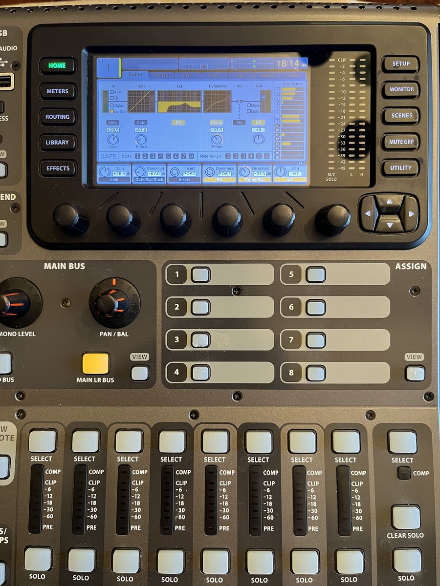 Main image 6