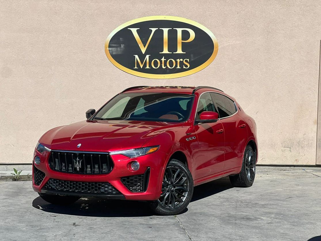 2022 MASERATI LEVANTE Modena