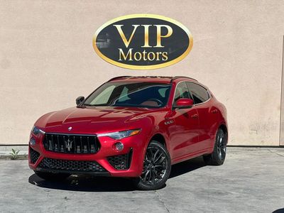 2022 MASERATI LEVANTE Modena
