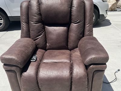 Lane Atilla Turbo Espresso Oversized Power Lift Recliner - Dual Motor, 450lbs Capacity