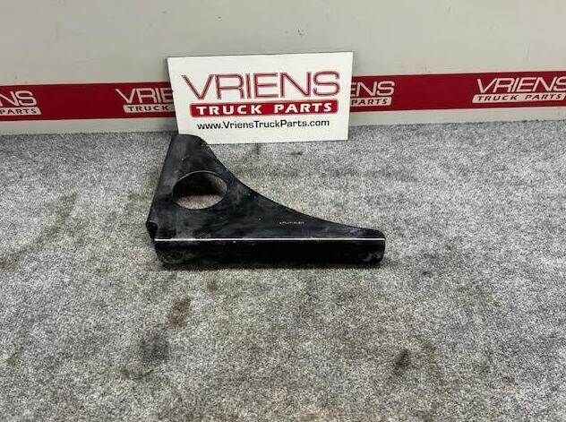 Freightliner Bracket