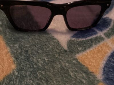 Ray-Ban Sunglasses (new)