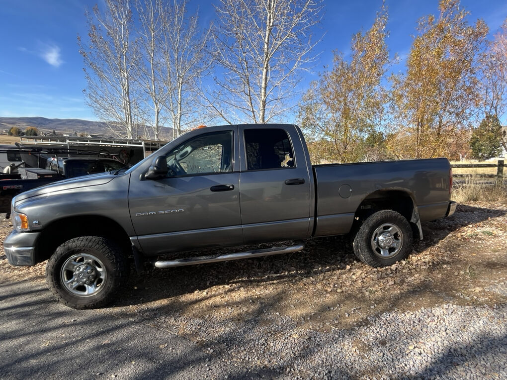 2005 DODGE RAM 3500 SLT
