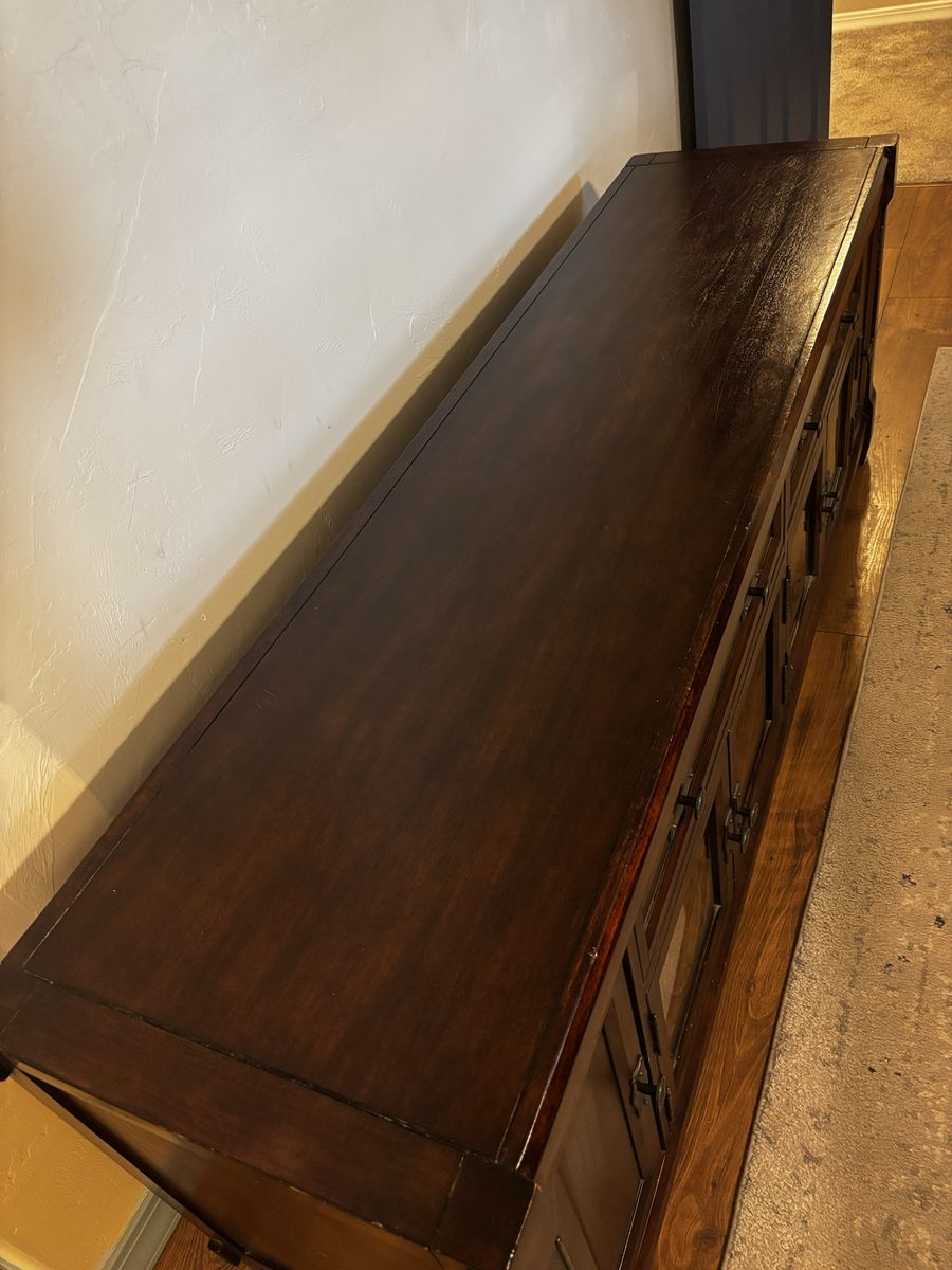 Main image 3