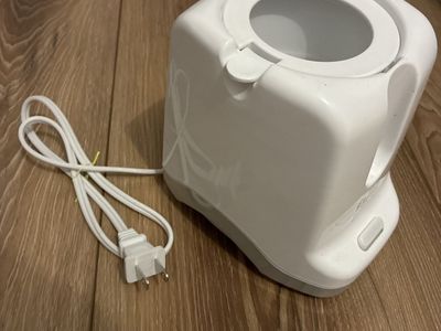 Baby bottle warmer