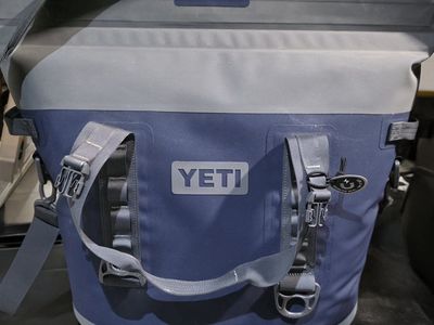 Yeti M30 Hopper