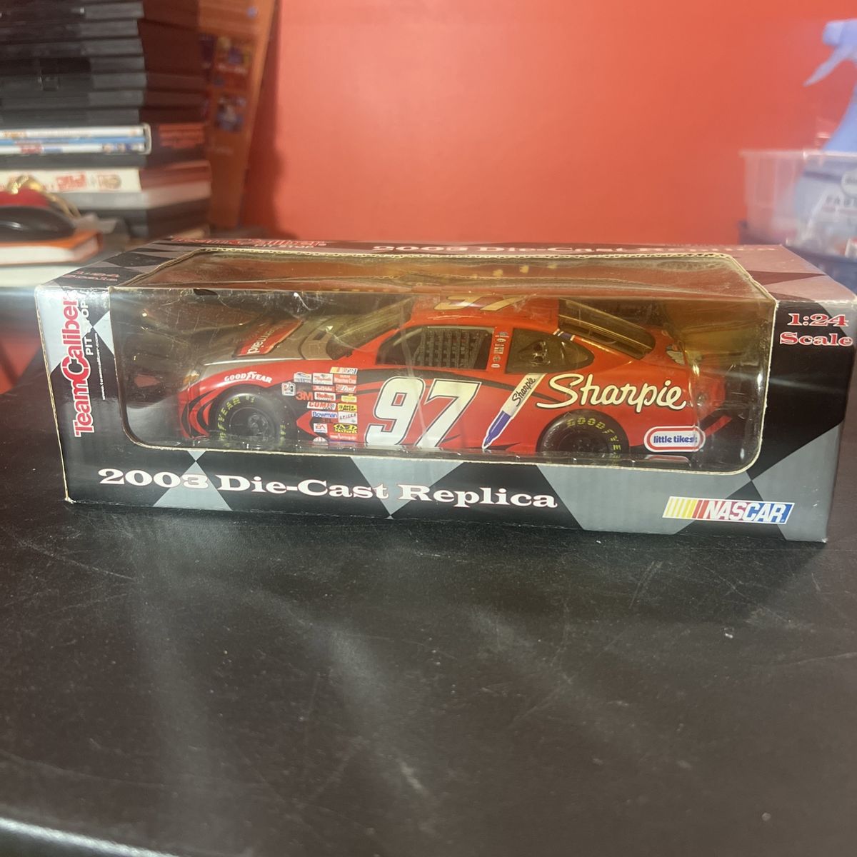 1:24 Kurt Busch  #97 Rubbermaid 2003 Ford Taurus