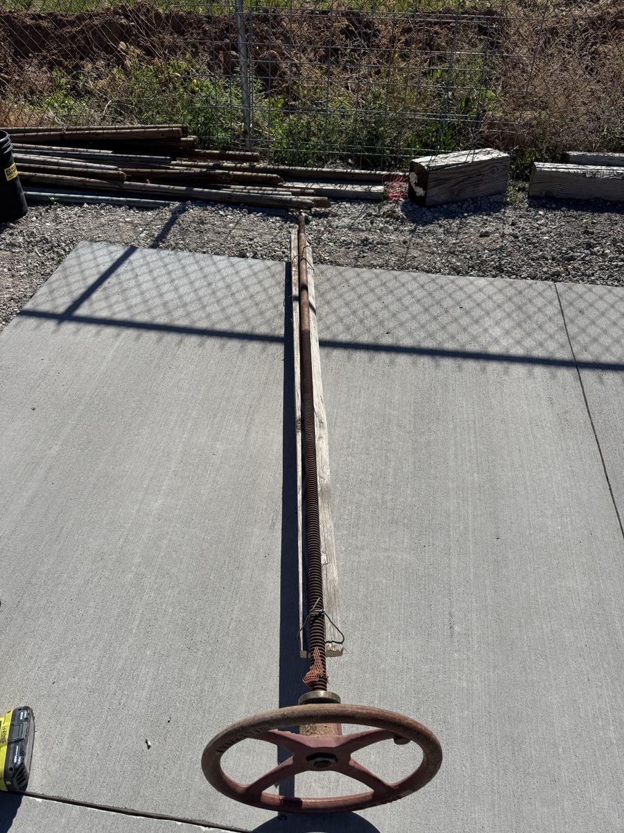 Used 18” waterman head gate