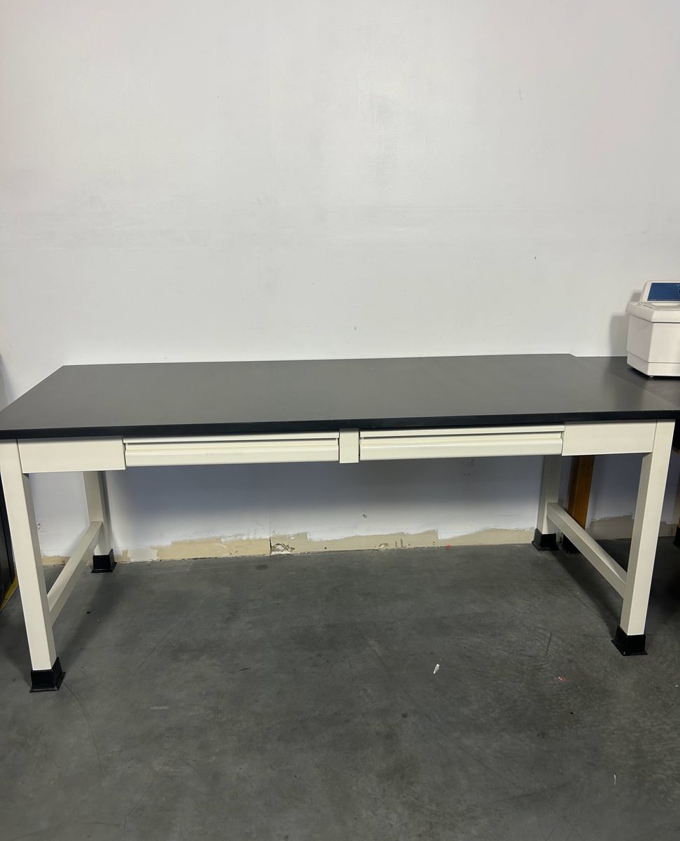 Workbenches / Lab benches