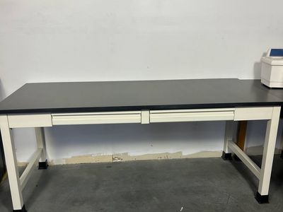 Workbenches / Lab benches