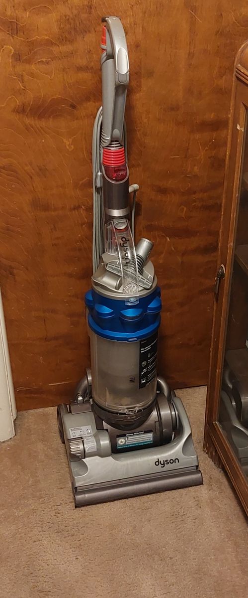 Dyson DC14  Vacuum Cleaner