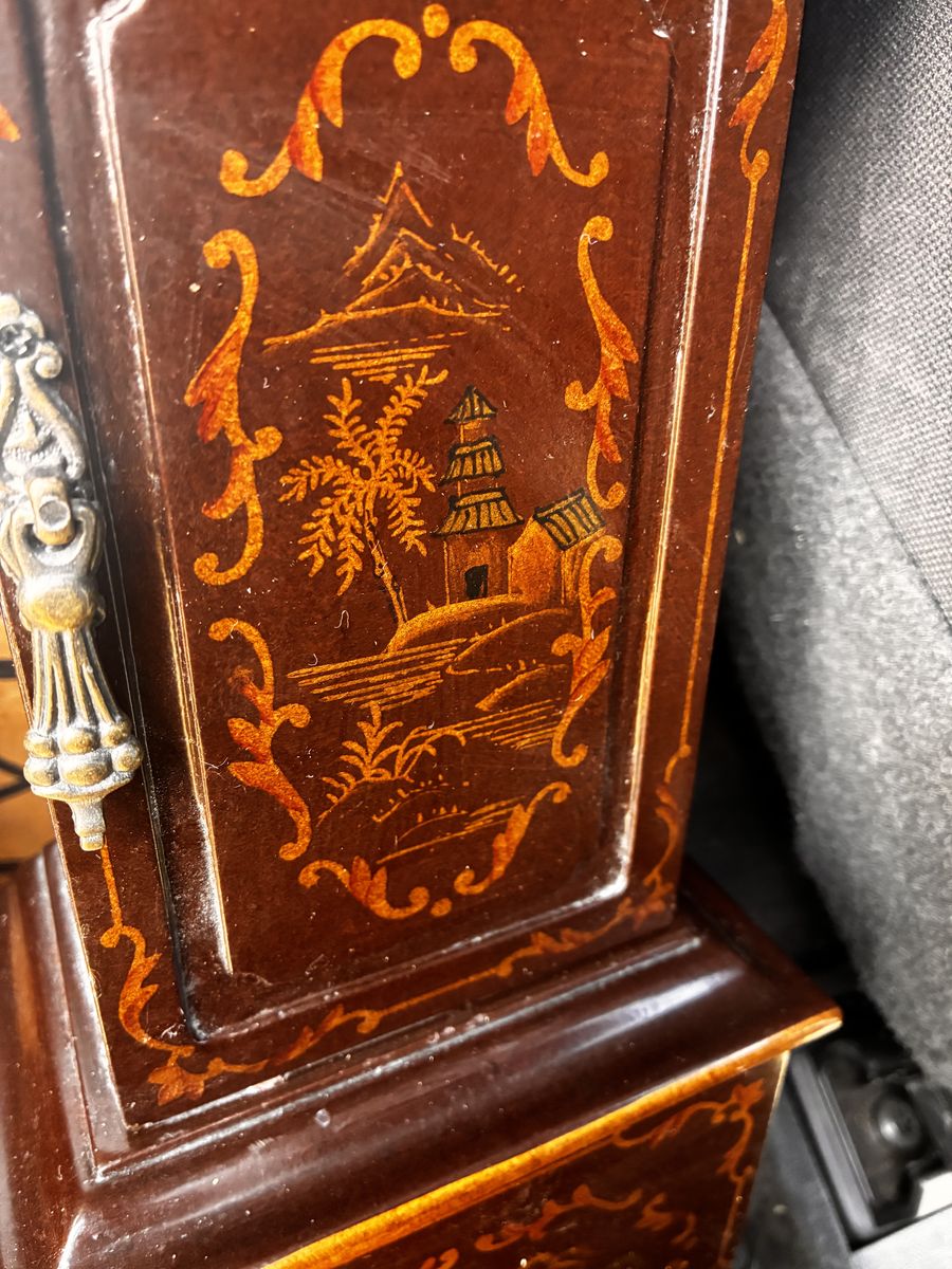 Main image 7