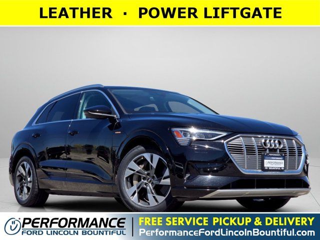2022 Audi e-tron SUV quattro Premium