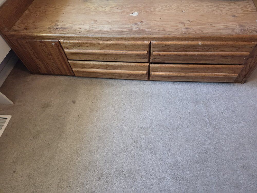 Twin Oak bed w/ 4 drawers and cupboard storage