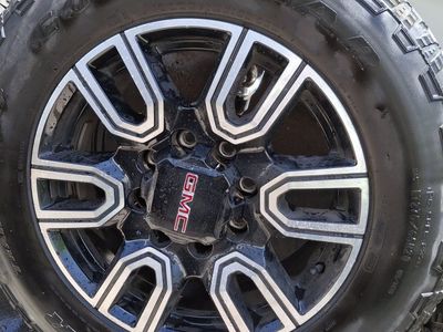 2023 GMC 2500/3500 20" Wheels & Tires