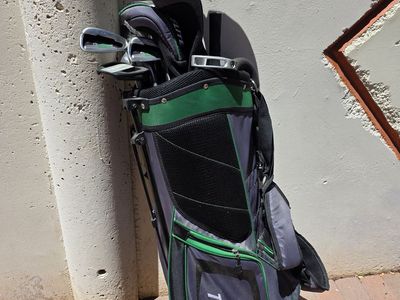 Top Flite Golf Clubs with Bag