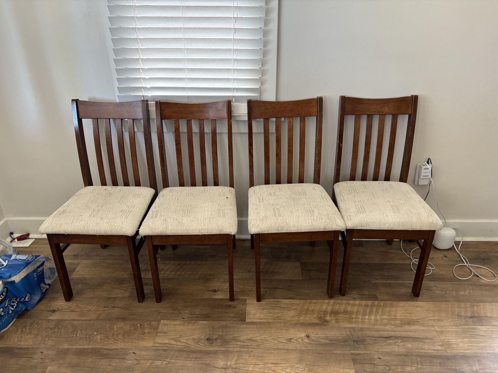 4 Dining room chairs