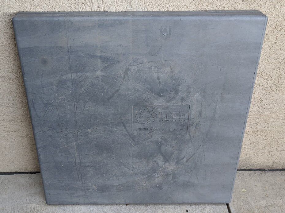 DIVERSITECH Mounting Pad: Square, 30 in Lg, 30 in Wd, 3 in Ht, Concrete Outer, Gray